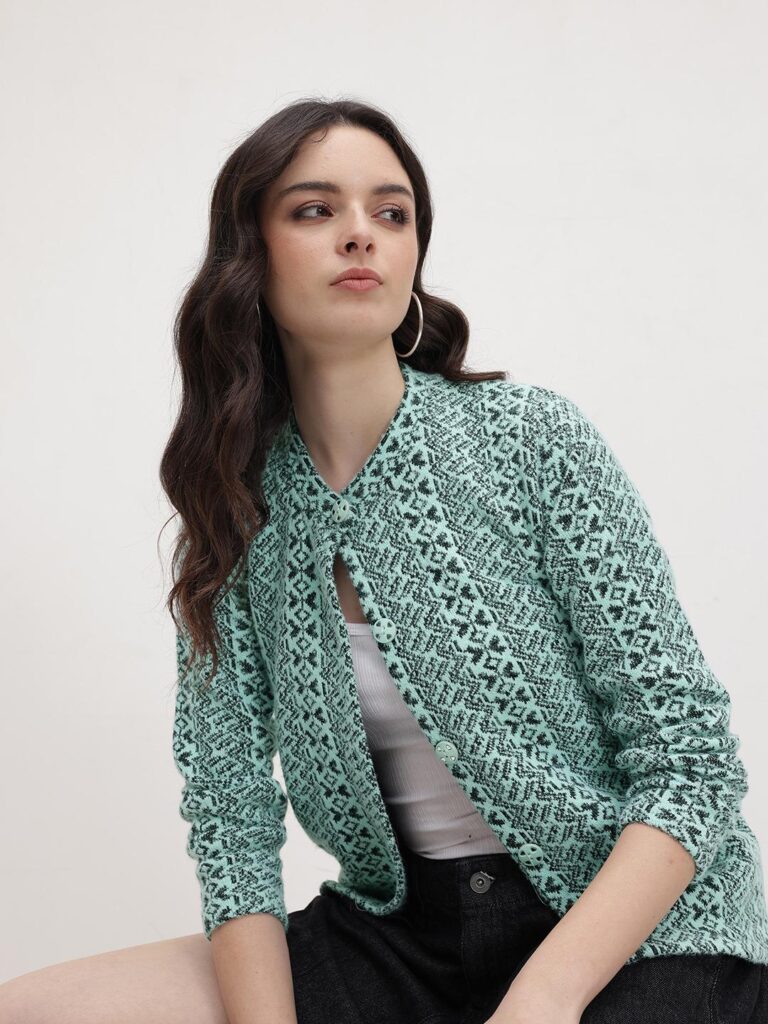 1a2c2dde 6a56 4858 Bd52 C4fdddd65a5f1753963872585 Roadster Women Sweaters 1411753963872049 1 1 768x1024